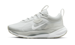 Spark WMNS"Photon Dust" DJ6945 004
