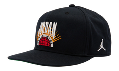 Jordan Essentials Pro Structured Flat Bill Hat "Black / Kelly Green / Sail" IF3508 010