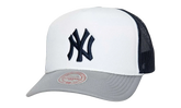 MLB Blocker Trucker Cap "New York Yankees - White" HT8359 NYYWHIT