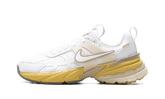 V2K Run WMNS"Gore-Tex White Light Bone" FZ2622 100