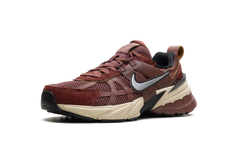 V2K Run WMNS"Red Sepia Dark Pony" FN6703 201