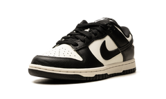 Dunk Low SE WMNS"Cherry Charms - Panda" HQ7487 100