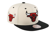 NBA Sail 2 Tone Snapback Cap "Chicago Bulls - Off White" 6HSSLD21078 CBUOFWH