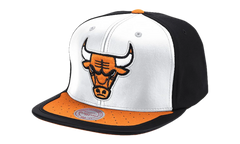 NBA Day One Snapback Cap "Chicago Bulls - White / Orange" 6HSSMM19224 CBUWHOR