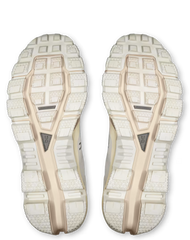 Running Cloudventure 2 LOEWE Eggshell