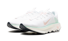 Motiva WMNS"White Mint Foam Sail Sunset Tint" HQ3506 100