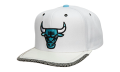 NBA Day 3 Snapback Cap "Chicago Bulls - White / Light Blue" HHSS4373 CBUYYPPPWHLB