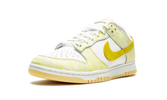 DUNK LOW WMNS"Yellow Strike" DM9467 700
